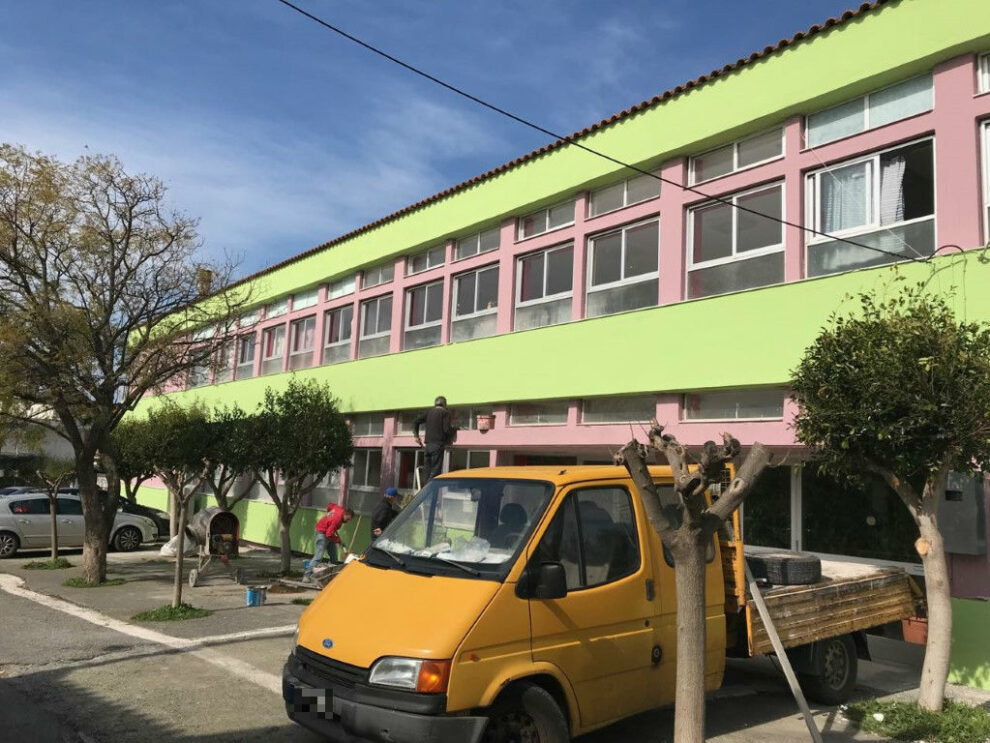 Επισκευή όψεων και χρωματισμοί στο Γυμνάσιο και Λύκειο Θουρίας