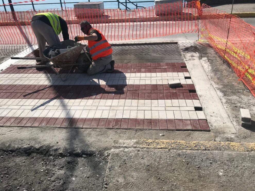 Διαβάσεις στη Ναυαρίνου