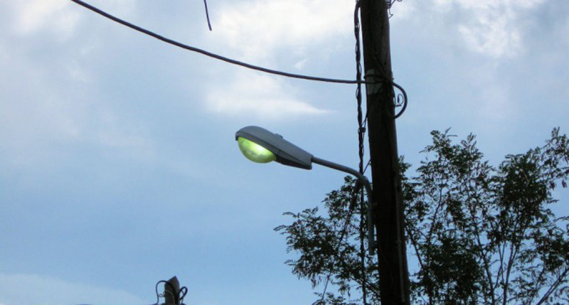 Βλάβες στο δημοτικό φωτισμό – Τον ΔΕΔΔΗΕ δείχνει ως υπεύθυνο η Δημοτική Αρχή Καλαμάτας