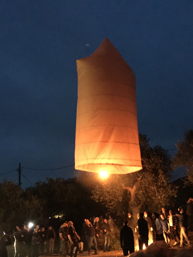 Στο «διάστημα» καλαματιανό αερόστατο ύψους  31 μέτρων και διαμέτρου 38 μέτρων