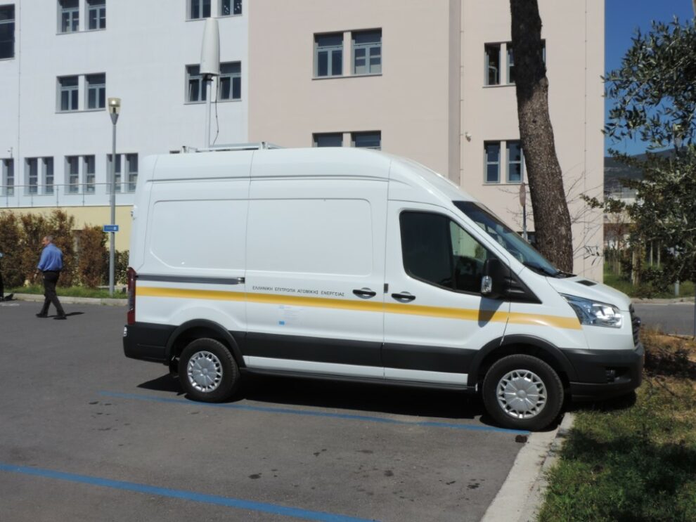 Ειδικό όχημα στην Καλαμάτα για την μέτρηση στάθμης των ηλεκτρομαγνητικών πεδίων στην