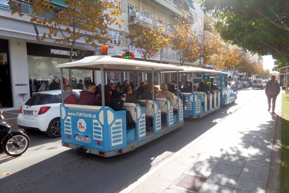 Ξεκινά δρομολόγια το τρενάκι στην Καλαμάτα