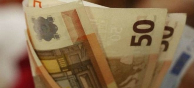Νεαρός ιδιοκτήτης ταβέρνας βρήκε 650 ευρώ και τα παρέδωσε στον ιδιοκτήτη!