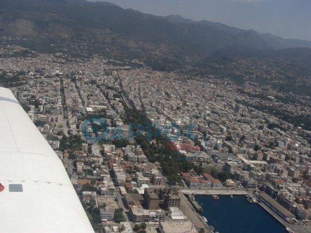 Η Καλαμάτα από ψηλά και  προσγείωση στο αεροδρόμιο (φωτογραφίες και βίντεο)