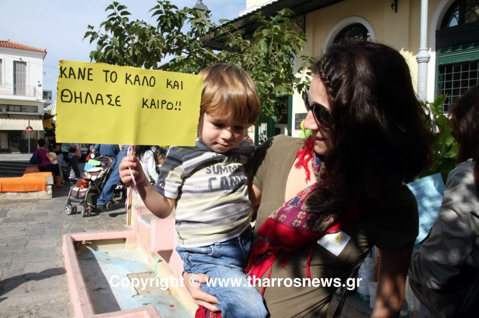 Την Κυριακή στην Καλαμάτα οι μητέρες θηλάζουν δημόσια!