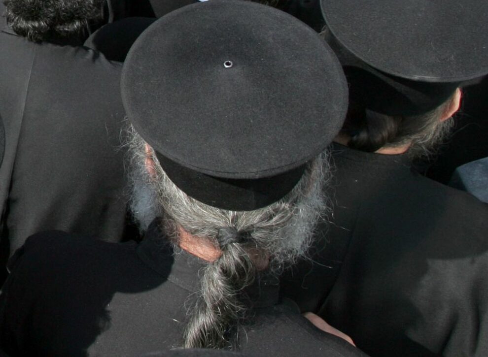 Στη φυλακή δύο ιερείς που εξαπάτησαν το δημόσιο
