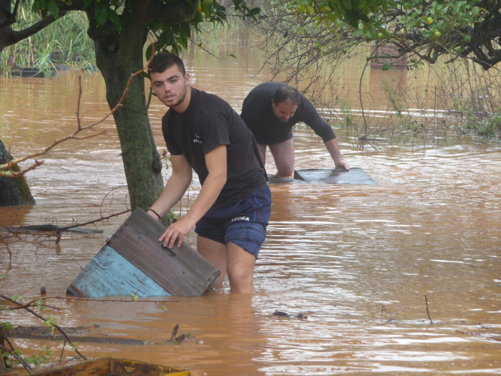«Πλημμύρα» ευθυνών για τις καταστροφές από την κακοκαιρία