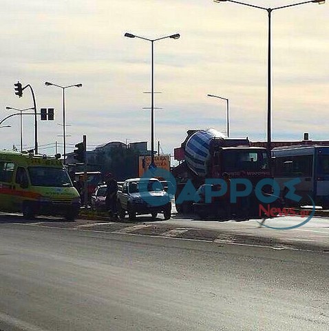 Τροχαίο στον κόμβο του Ζαφείρη