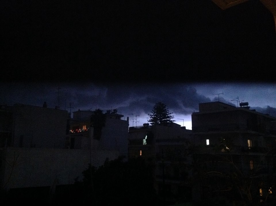 Η νύχτα έγινε μέρα στην Καλαμάτα  (φωτογραφίες & βίντεο)