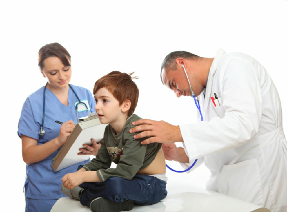 Παιδιατρικές και καρδιολογικές  εξετάσεις σε παιδιά