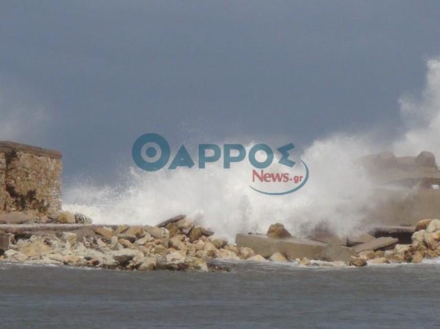 Μήνυση για την καταστροφή του λιμανιού Κυπαρισσίας υπέβαλε ο Κόλλιας!