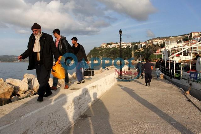 Το σκάφος βυθιζόταν και οι δουλέμποροι  τους είχαν κλειδωμένους στα αμπάρια!