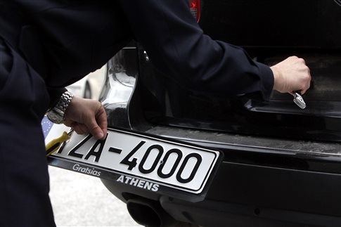 Τέσσερα χρόνια με αναστολή στον Μ.Λιάπη για τις πλαστές πινακίδες