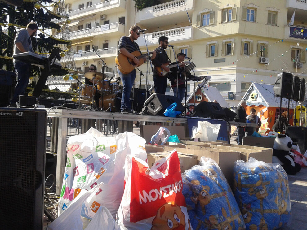 Συναυλία αλληλεγγύης  από τη ΝΟΔΕ Μεσσηνίας (φωτογραφίες)