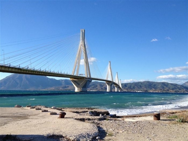 55χρονος άνδρας πήδηξε απο τη γέφυρα Ρίου – Αντιρρίου