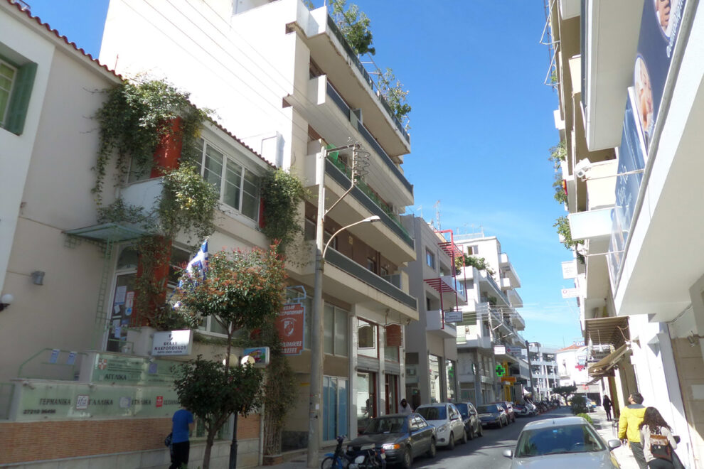 50χρονος έχασε τη ζωή του πέφτοντας από τον 4ο όροφο