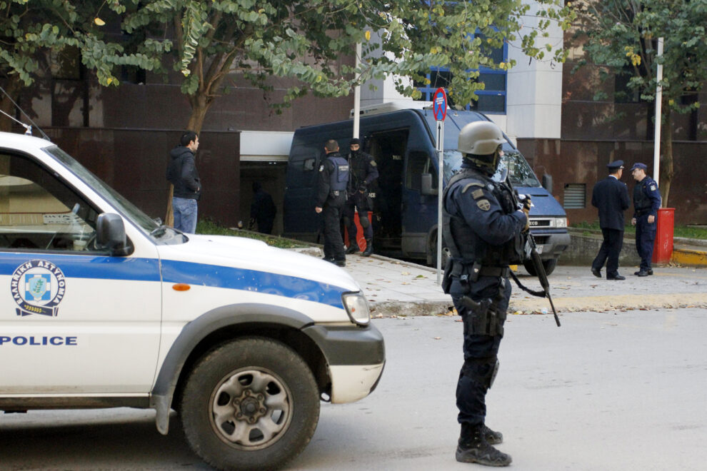 Συνεχίζεται η αστυνομική επιχείρηση εξάρθρωσης ομάδας εκβιαστών – 8 συλλήψεις στην Καλαμάτα