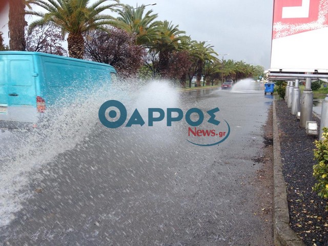 Η Καλαμάτα «μπλόκαρε» με μια βροχή (φωτογραφίες)