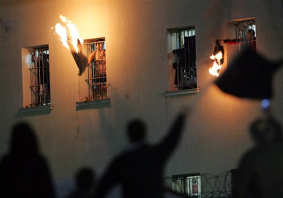 Γνωστός δικηγόρος ύποπτος για παρότρυνση κρατουμένων