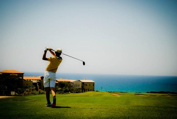 Νέο πρόγραμμα υποτροφιών από τη Navarino Golf Academy