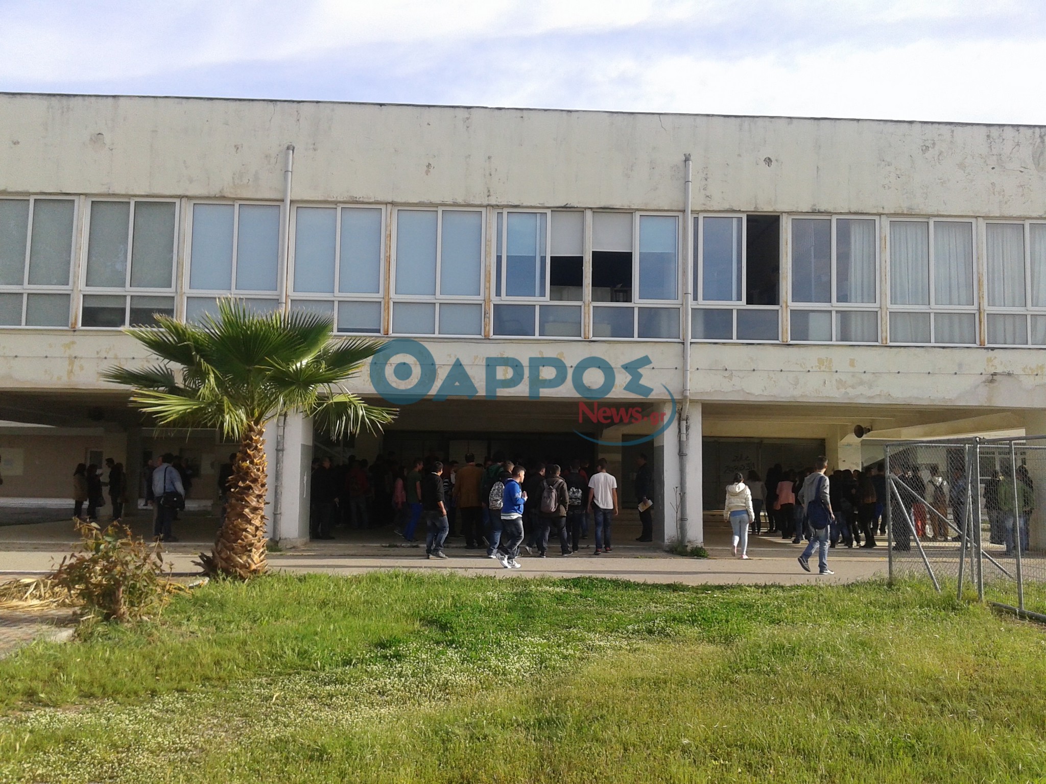 Τετάρτη του Πάσχα και τα σχολεία στην Καλαμάτα άνοιξαν (φωτογραφίες)