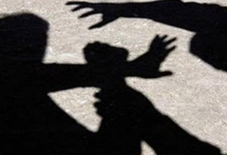 Μεθυσμένος γιος έστειλε στο νοσοκομείο από το ξύλο τον ηλικιωμένο πατέρα του
