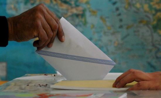 Η μισή Καλαμάτα είναι υποψήφιοι και η άλλη μισή μέλη εφορευτικής επιτροπής