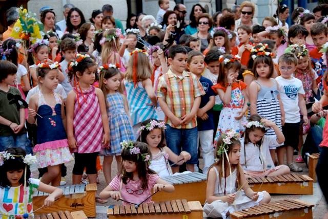 «Χελιδονίσματα 2014» σήμερα στον πεζόδρομο της Αριστομένους