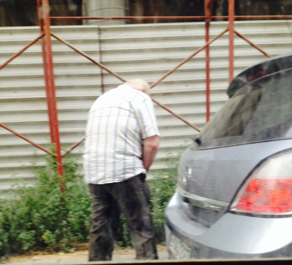 Δημόσια ουρητήρια στο… κέντρο της πόλης