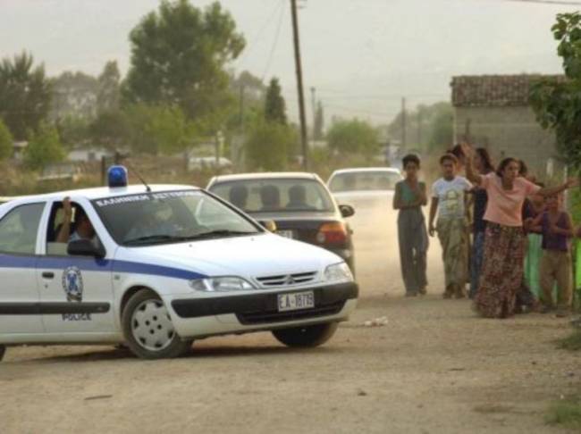 Συλλήψεις τσιγγάνων για εξαπάτηση ηλικιωμένης και κλοπή σε πρατήριο καυσίμων στην Καλαμάτα