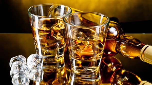 Υποχρεωτική η αναγραφή των θερμίδων στα αλκοολούχα ποτά