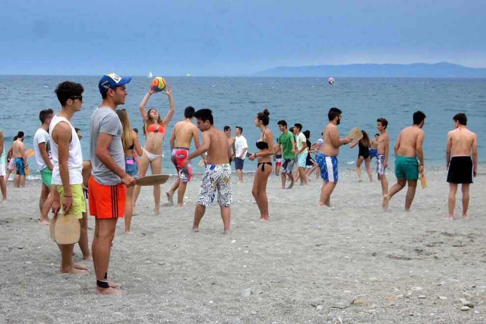 Συμπαράταξη για τις παρεμβάσεις στον αιγιαλό της Καλαμάτας