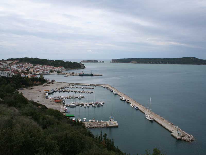 Αποκατάσταση βλαβών στο λιμάνι της Πύλου