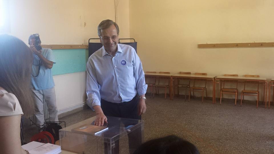 Ψήφισε ο Αντώνης Σαμαράς στην Πύλο (φωτογραφίες)
