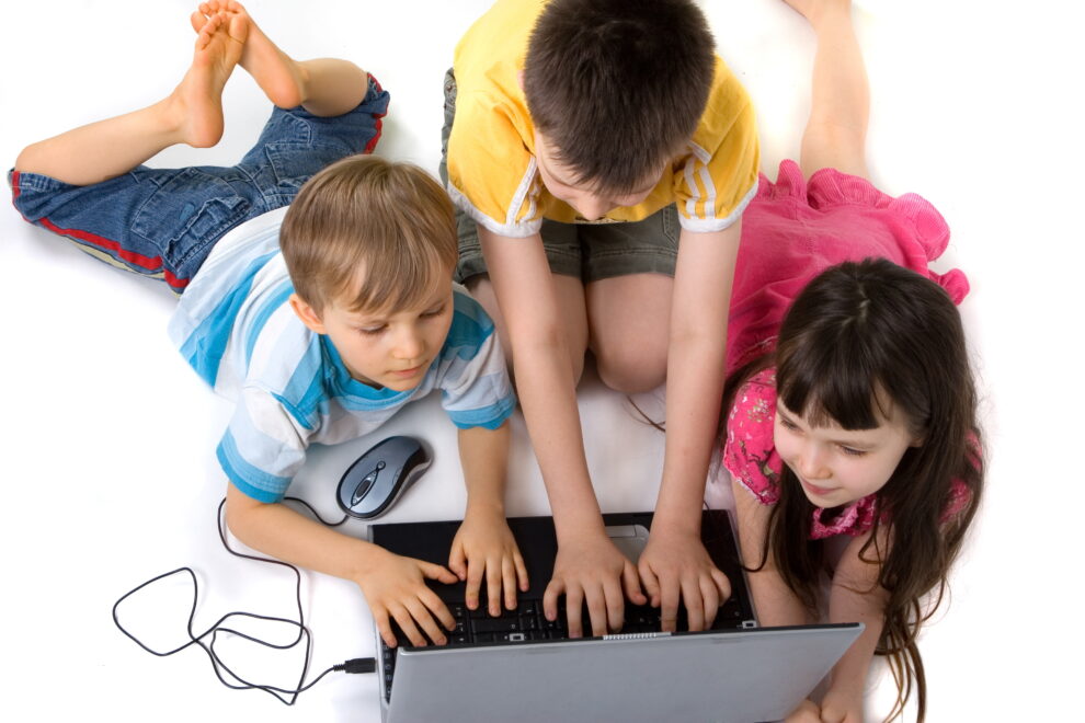 Διεύθυνση Δίωξης Ηλεκτρονικού Εγκλήματος: Συμβουλές σε γονείς και παιδιά για τη χρήση του διαδικτύου το καλοκαίρι