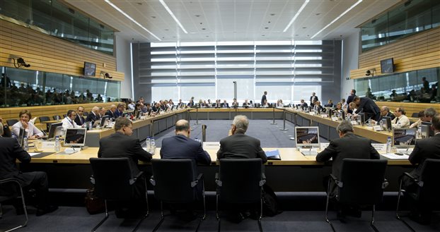 Στις 15:00 το Eurogroup που θα κρίνει το μέλλον της Ελλάδας