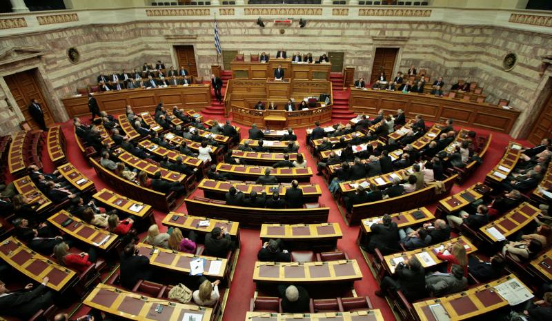 Με 230 «ναι» ψηφίστηκε το δεύτερο πακέτο προαπαιτουμένων