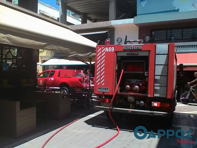 Φωτιά σε κλιματιστικό αναστάτωσε το κέντρο της Καλαμάτας (φωτογραφίες & βίντεο)