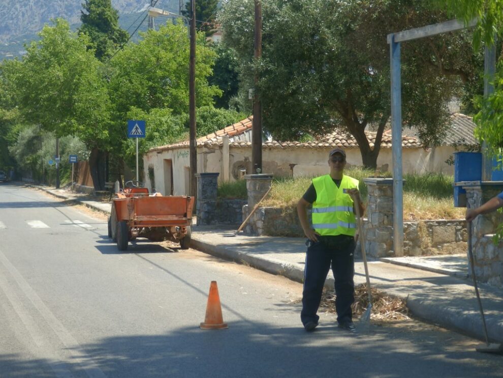 Εγκατάλειψη και αδιαφορία στη Μ. Μαντίνεια