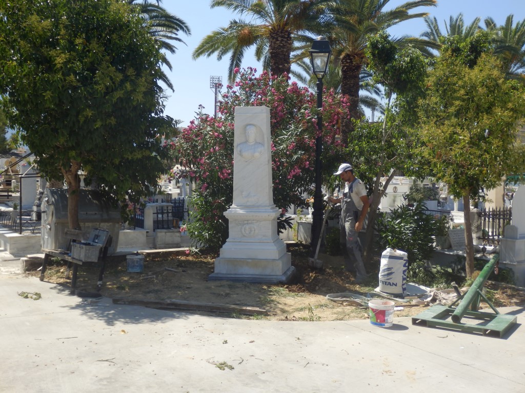Υπαίθριο μουσείο  στο Κοιμητήριο Καλαμάτας