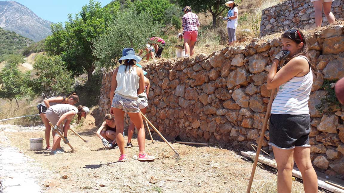 Πρακτική άσκηση νέων Πολωνών  στον Αγροτουρισμό στην Μεγάλη Μαντίνεια (φωτογραφίες)
