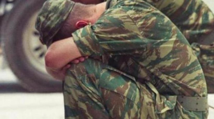 Έχασε τη μάχη για τη ζωή ο υπαξιωματικός που αυτοπυροβολήθηκε