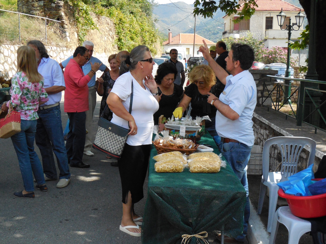 Πετυχημένη η αυγουστιάτικη αγορά τοπικών προϊόντων στην Αρτεμισία