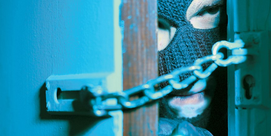 Σπείρα αφαίρεσε χρήματα και χρυσαφικά από οικία