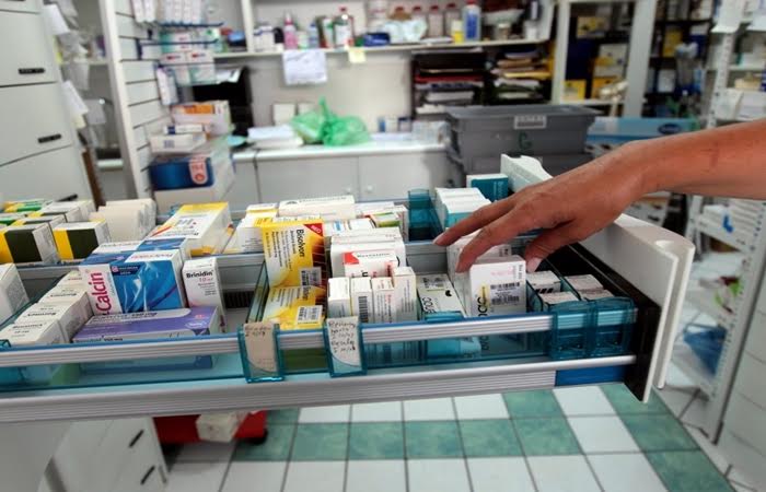 Κρίσιμες ώρες για το Ελληνικό φάρμακο – Η τρόικα μεθοδεύει την κυριαρχία των πολυεθνικών στο σύστημα υγείας