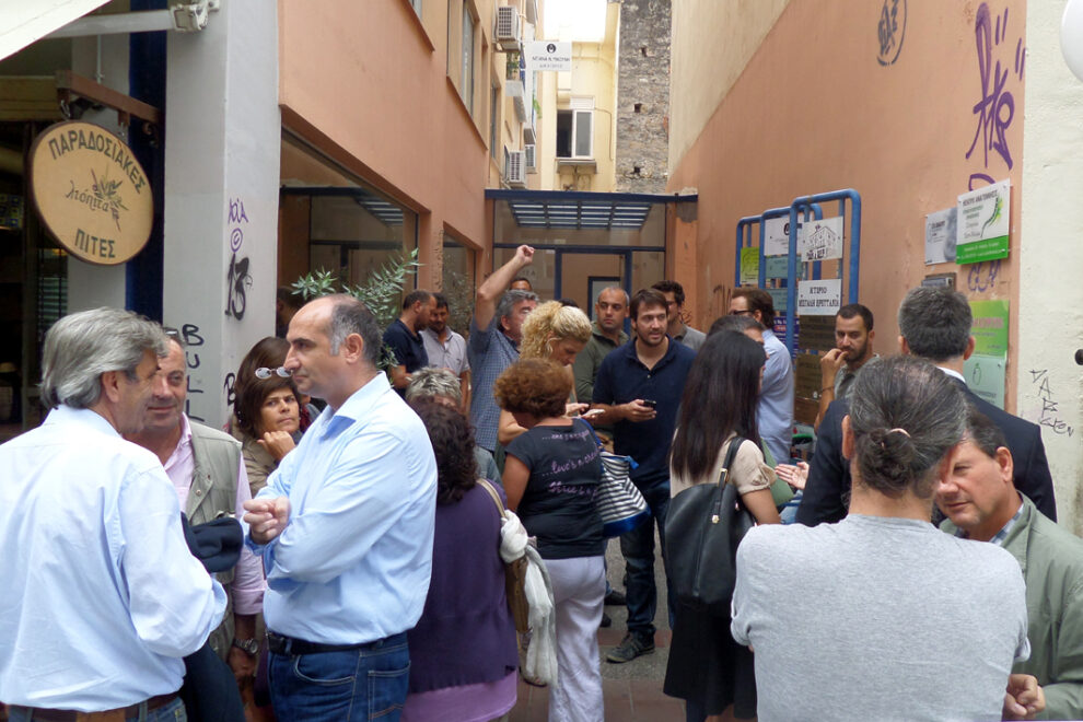 Στα… κάγκελα μηχανικοί- δικηγόροι στην Καλαμάτα