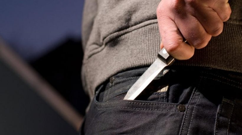 Δεν τον λήστεψαν απλώς, τον μαχαίρωσαν κιόλας τον 37χρονο στη Μεσσήνη