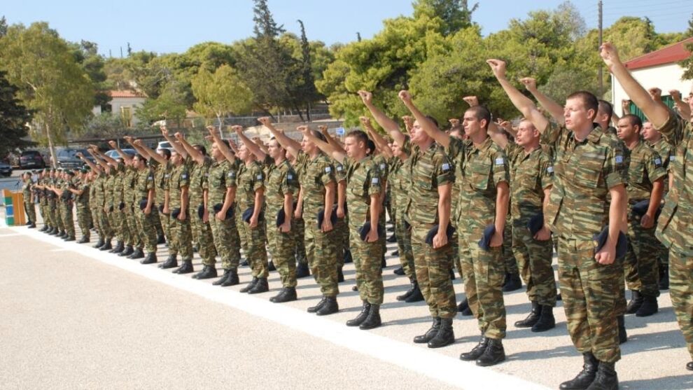 Οι φήμες για λουκέτα σε κέντρα εκπαίδευσης νεοσυλλέκτων φτάνουν μέχρι και την… Καλαμάτα