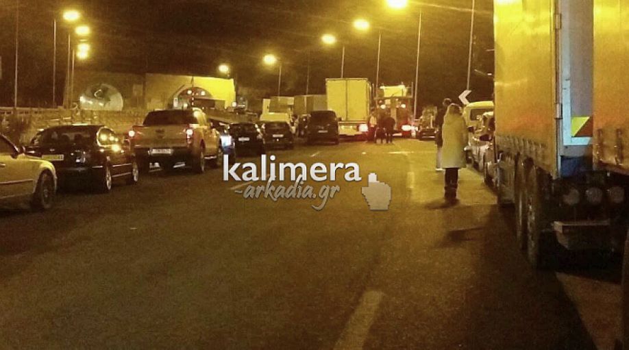 Ουρές αυτοκινήτων τη νύχτα στη σήραγγα της Στέρνας λόγω βλάβης σε λεωφορείο του ΚΤΕΛ Μεσσηνίας