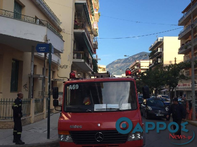 Φωτιά ξέσπασε σε κουζίνα στο κέντρο της Καλαμάτας (φωτογραφίες)